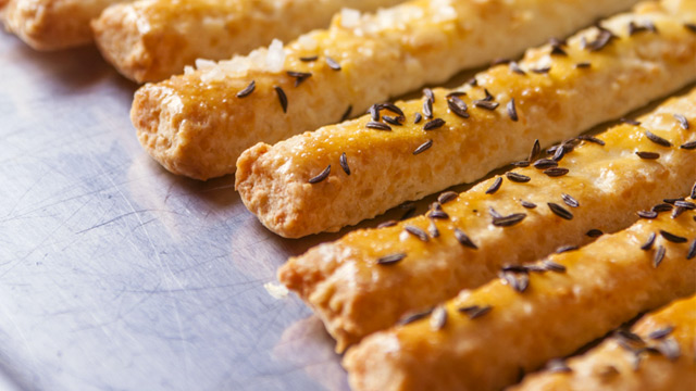 cheesy-grissini cheesy-grissini